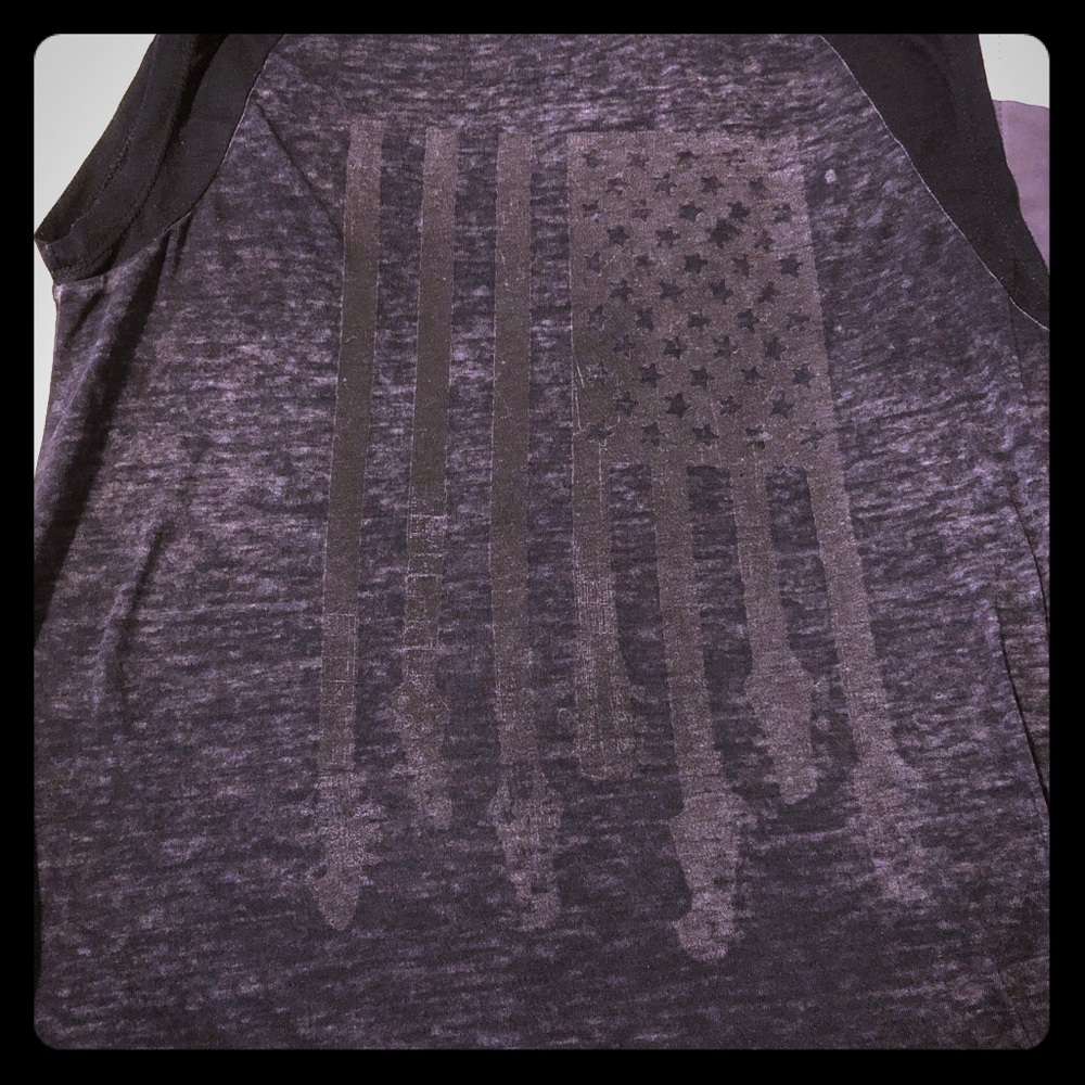 Ladies medium sleeveless shirt